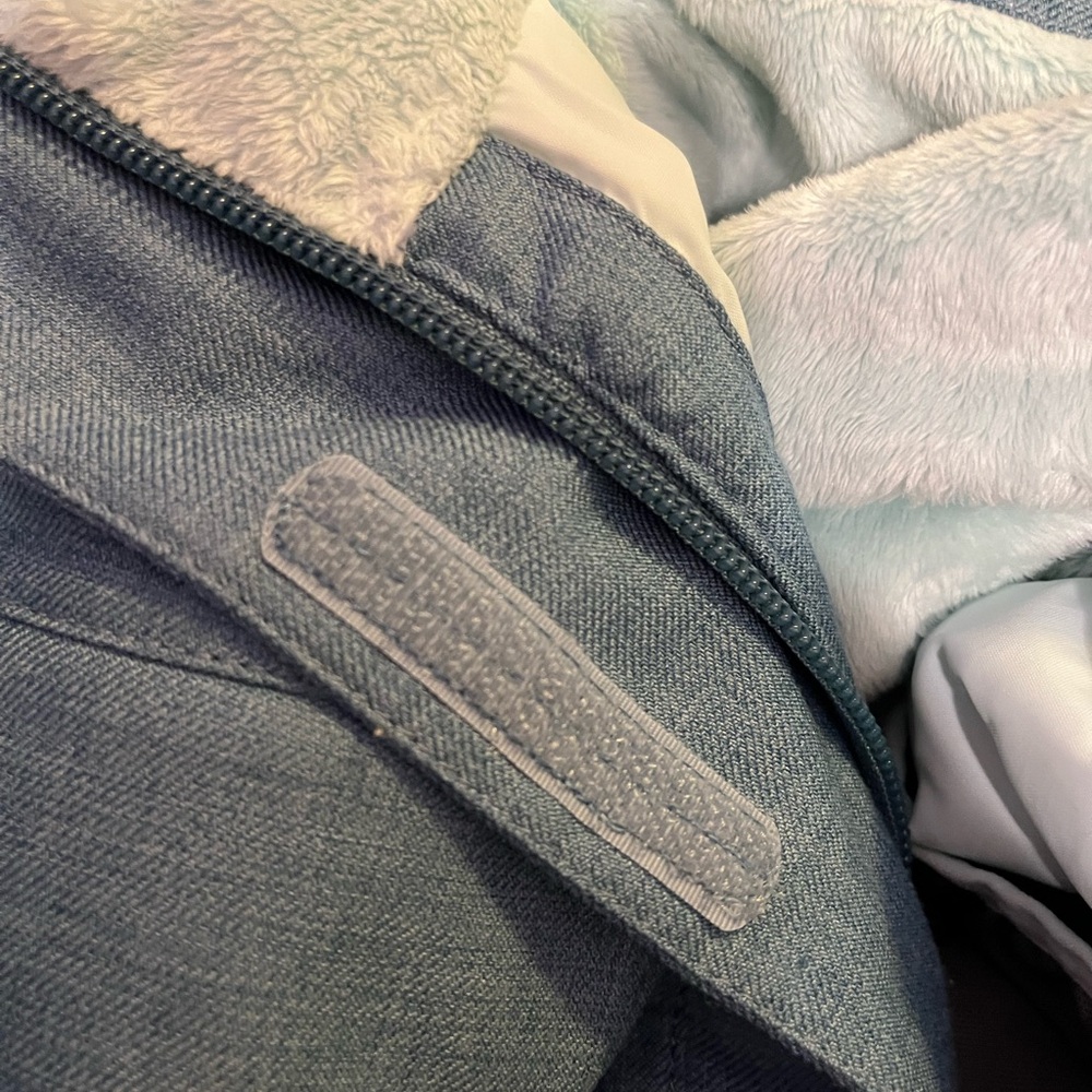 L.L. Bean Women’s Teal Performance Jacket - Picture 14 of 16